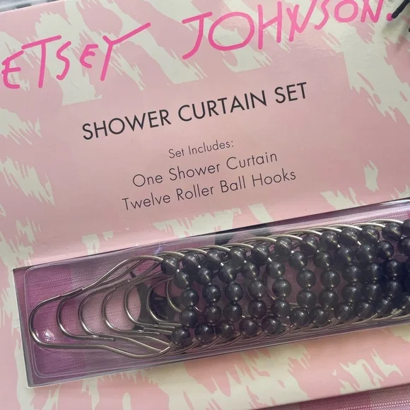 New Betsey Johnson Pink and Black Shower Curtain Set - Picture 2 of 6